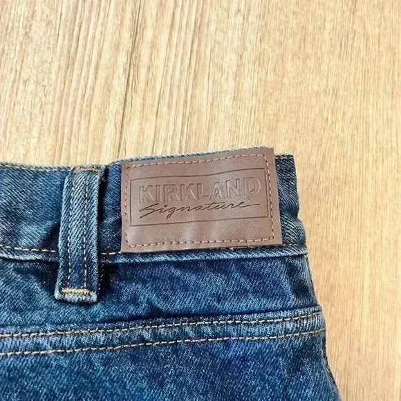 Mens Kirkland Signature Dark Wash Jeans - 42x30 - Picture 6 of 8